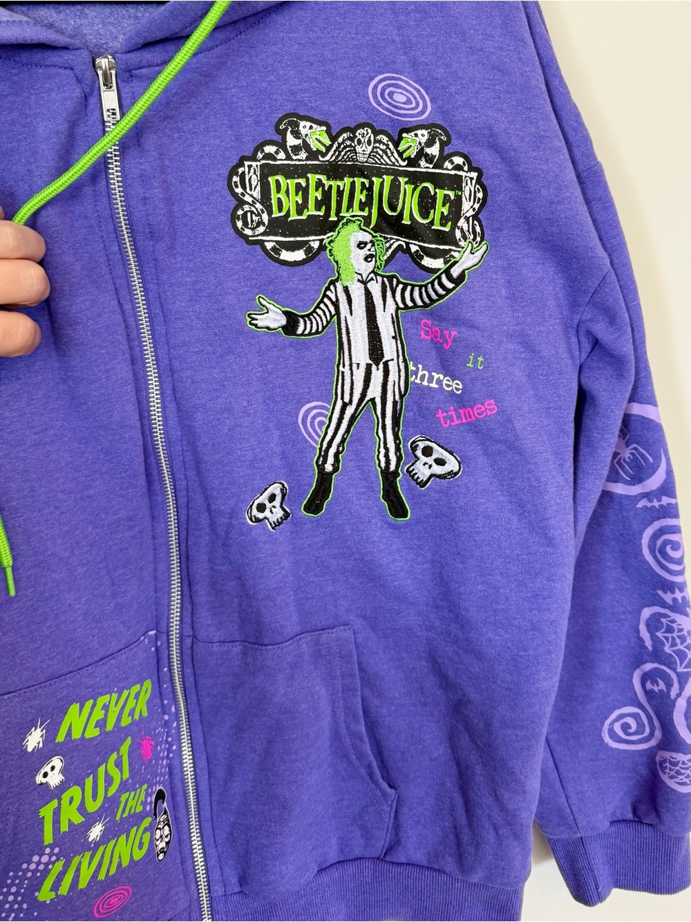 Purple Beetlejuice Graphic Zip Hoodie with Green Drawstrings - Size: Medium - Picture 5 of 10